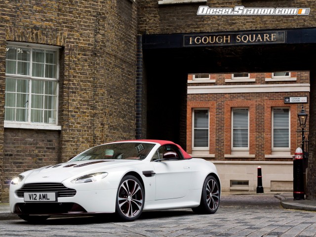 Aston Martin V12 Vantage Roadster 2013 Picture #12 Aston Martin V12 Vantage Roadster 2013 Picture #12